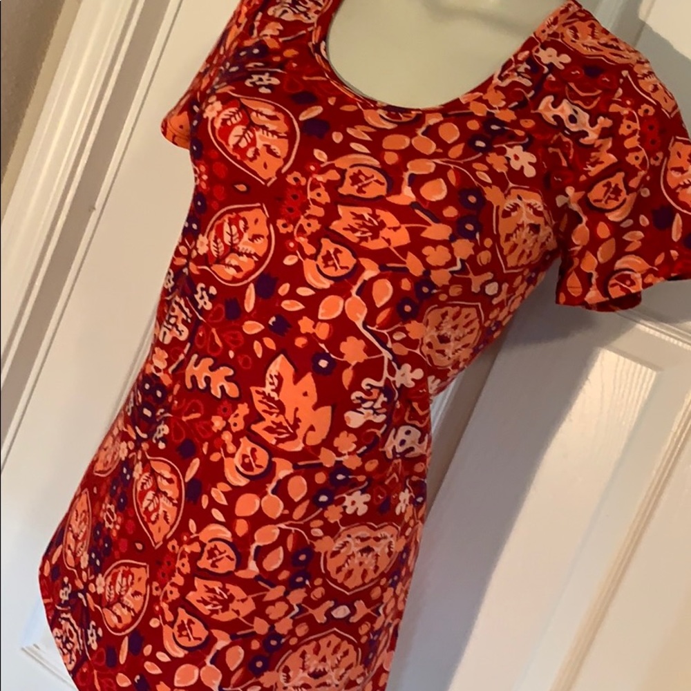 LuLaroe Red/Coral Floral Tee
